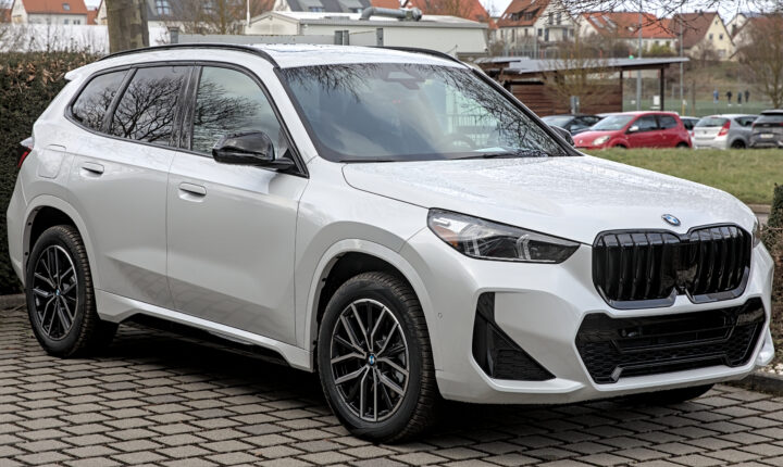 BMW iX1 (U11) (2022–2026) nuotrauka