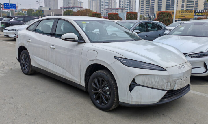 BYD e7 (2025–2026) nuotrauka
