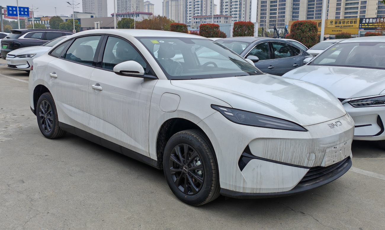 BYD e7 (2025–2026) nuotrauka