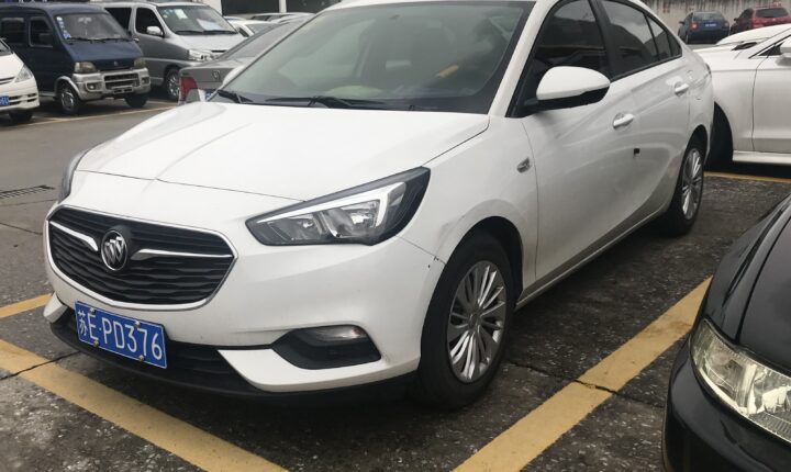 Buick Excelle (2004–2007) nuotrauka
