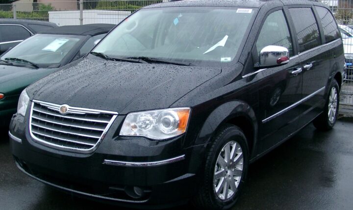 Lancia Voyager (2011–2015) nuotrauka