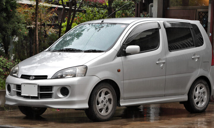 Daihatsu YRV (2000–2005) nuotrauka