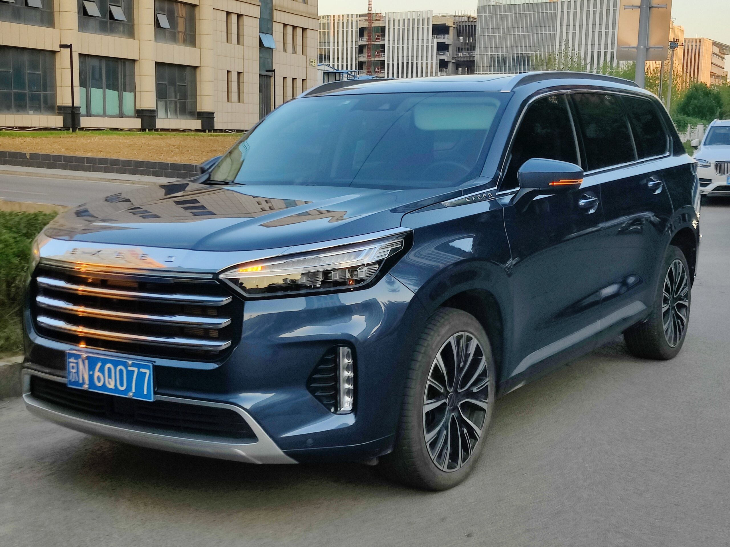 Exeed VX (facelift 2023) 400T (261 AG) 4WD Aisin 6 Seat nuotrauka