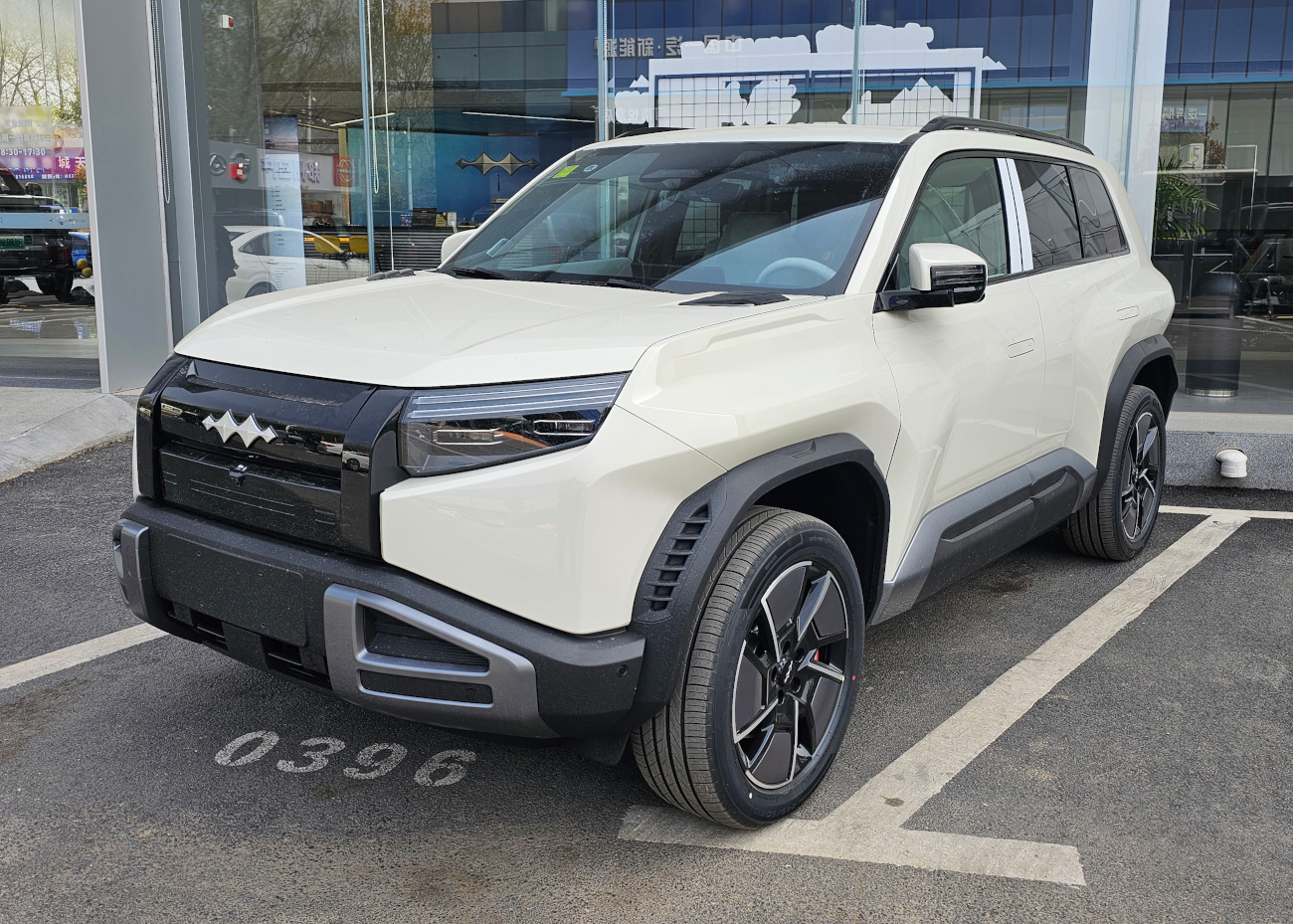 Fangchengbao Titanium 7 1.5T 26.6 kWh (272 AG) Plug-in Hybrid E-CVT (2025) nuotrauka