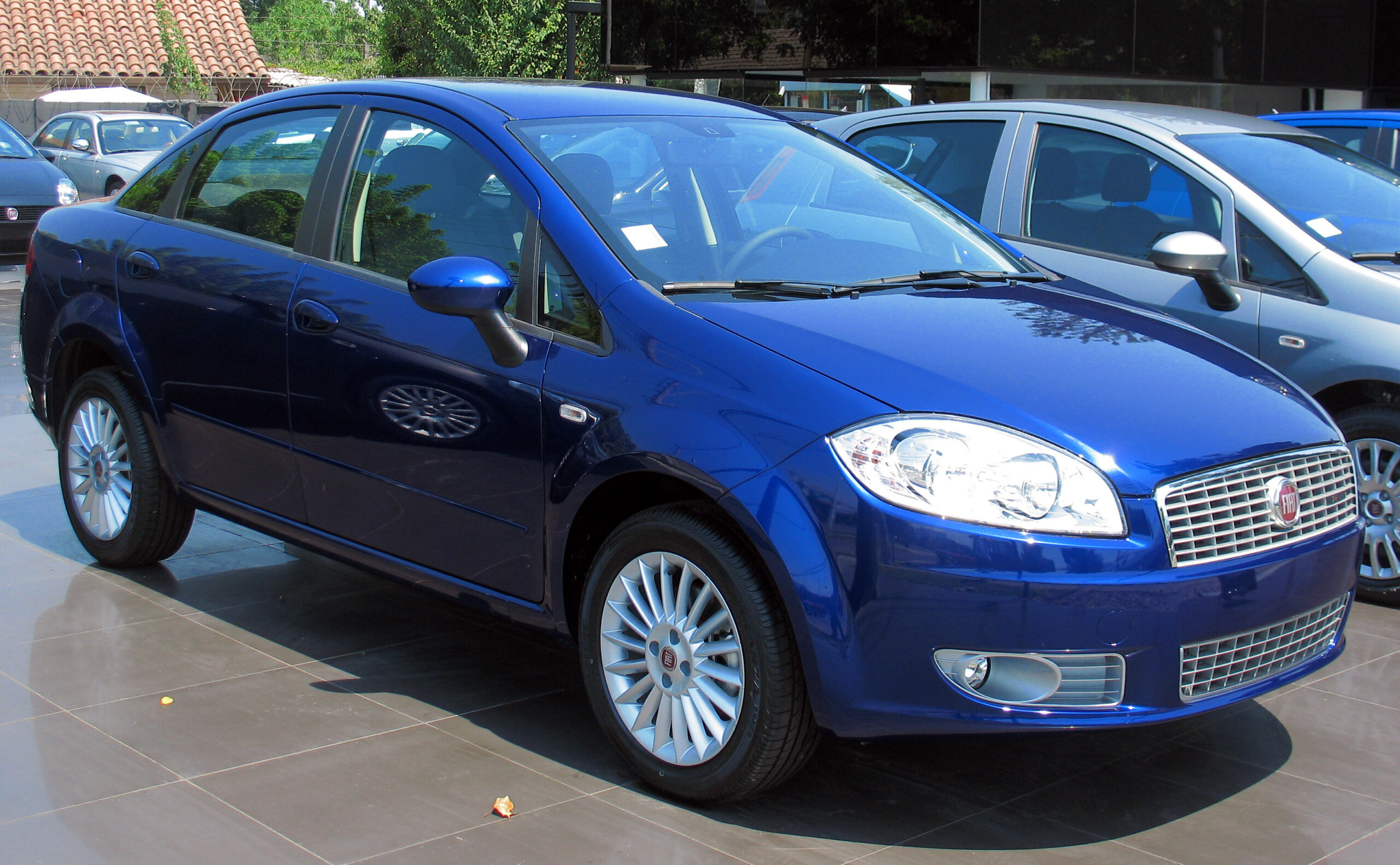 Fiat Linea 1.6 16V Multijet (105 AG) (2009–2012) nuotrauka