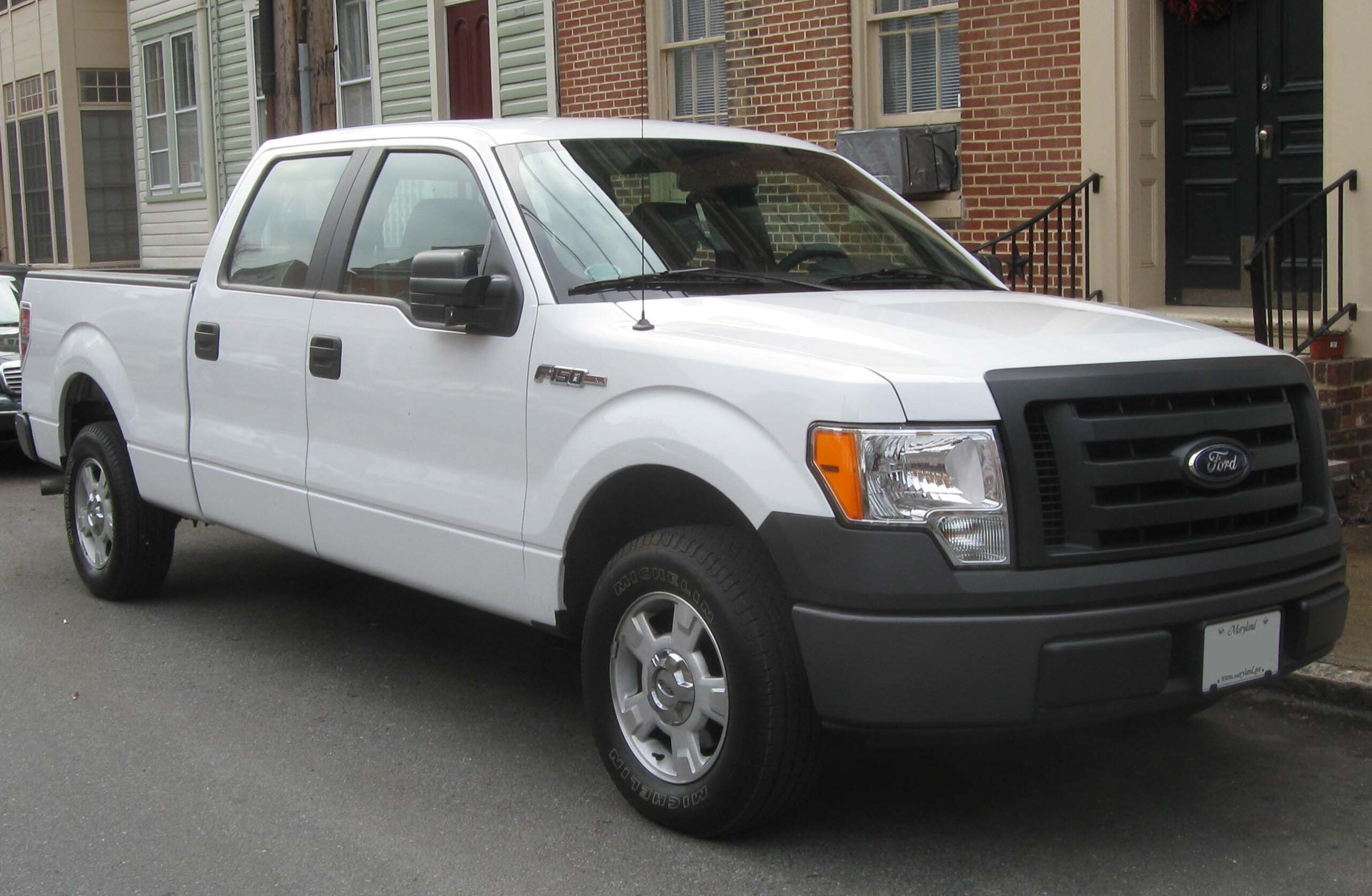 Ford F-250 Super Duty V Crew Cab Long box 6.8 V8 (405 AG) 4x4 Automatic (2023) nuotrauka
