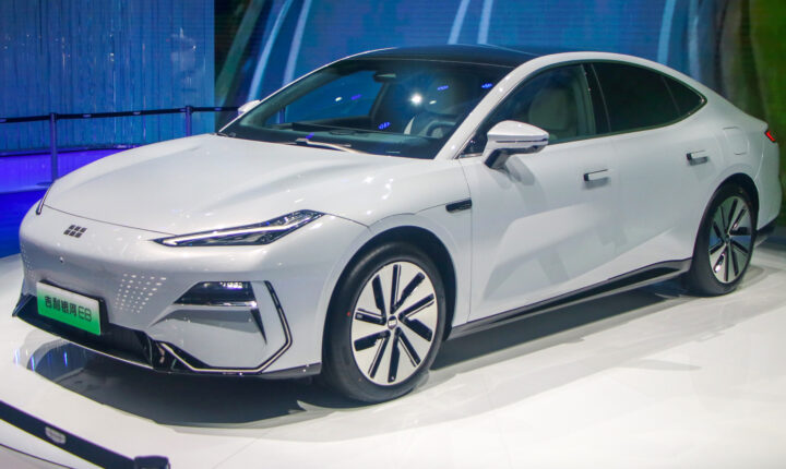 Geely Galaxy E8 (2024–2026) nuotrauka