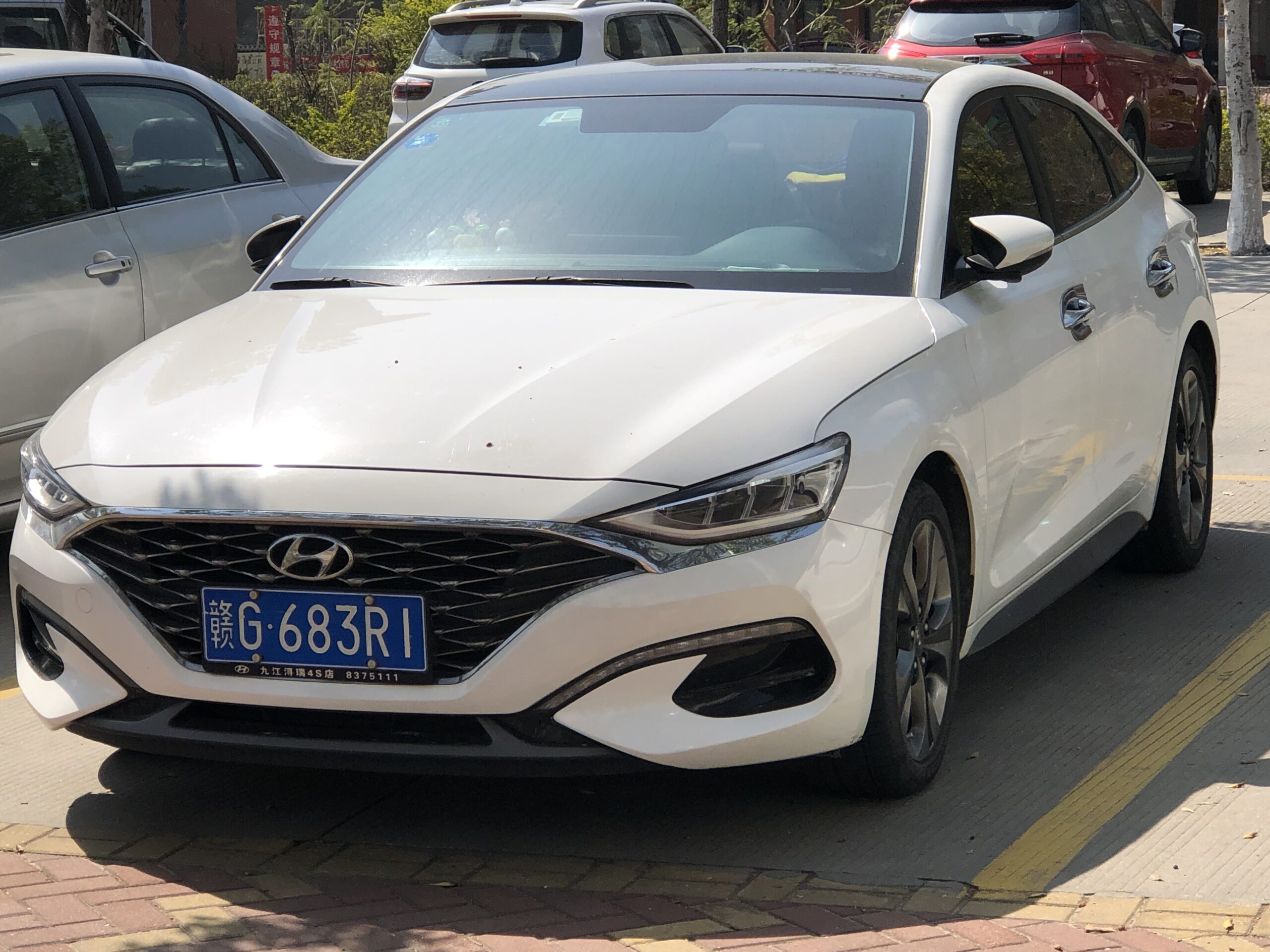 Hyundai Lafesta (2018–2026) nuotrauka