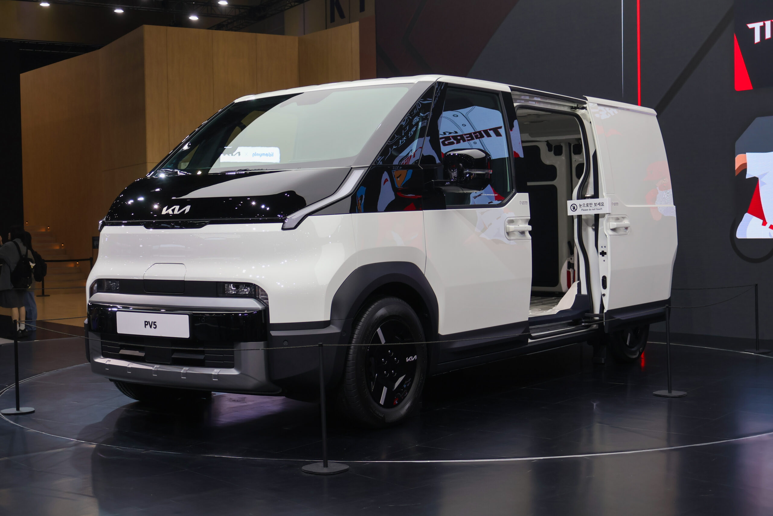 Kia PV5 Crew (2025–2026) nuotrauka