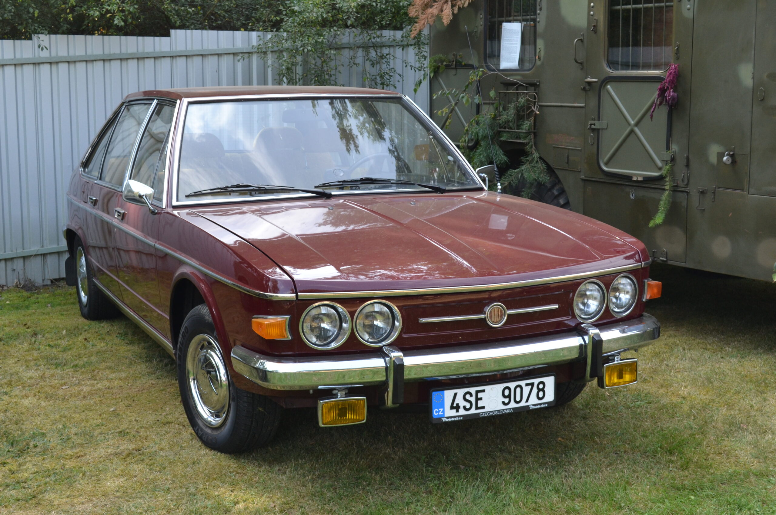 Tatra T613 3.5 V8 16V (170 AG) (1973–1980) nuotrauka