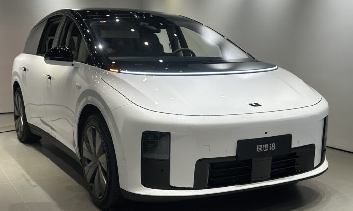 Li i8 (2025–2026) nuotrauka