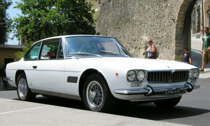 Maserati Mexico (1967–1973) nuotrauka