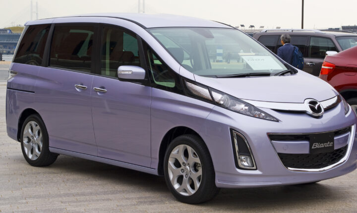 Mazda Biante (2008–2018) nuotrauka