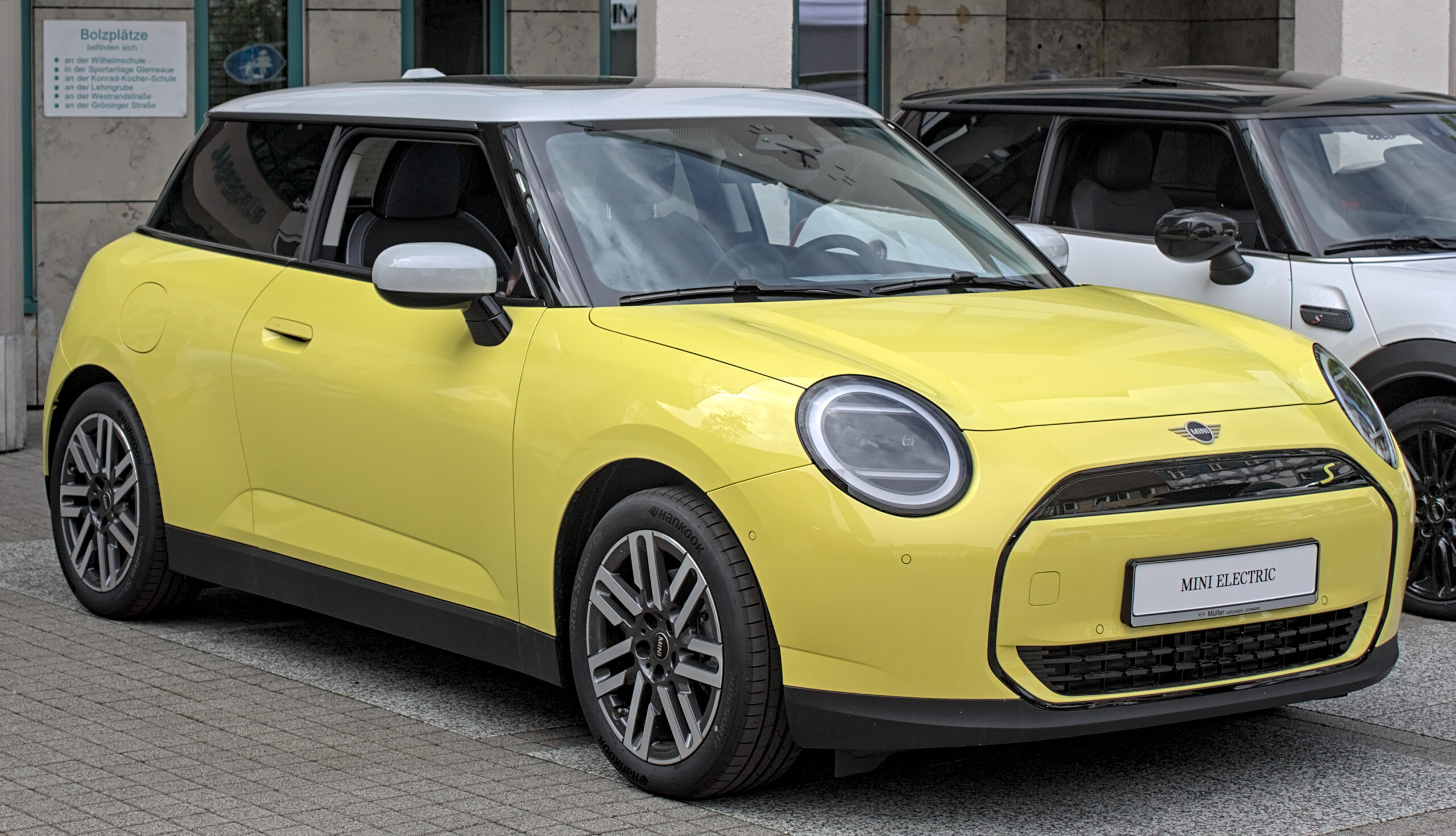 Mini Hatch (R50; R53) Cooper S 1.6 i 16V (170 AG) (2004–2006) nuotrauka