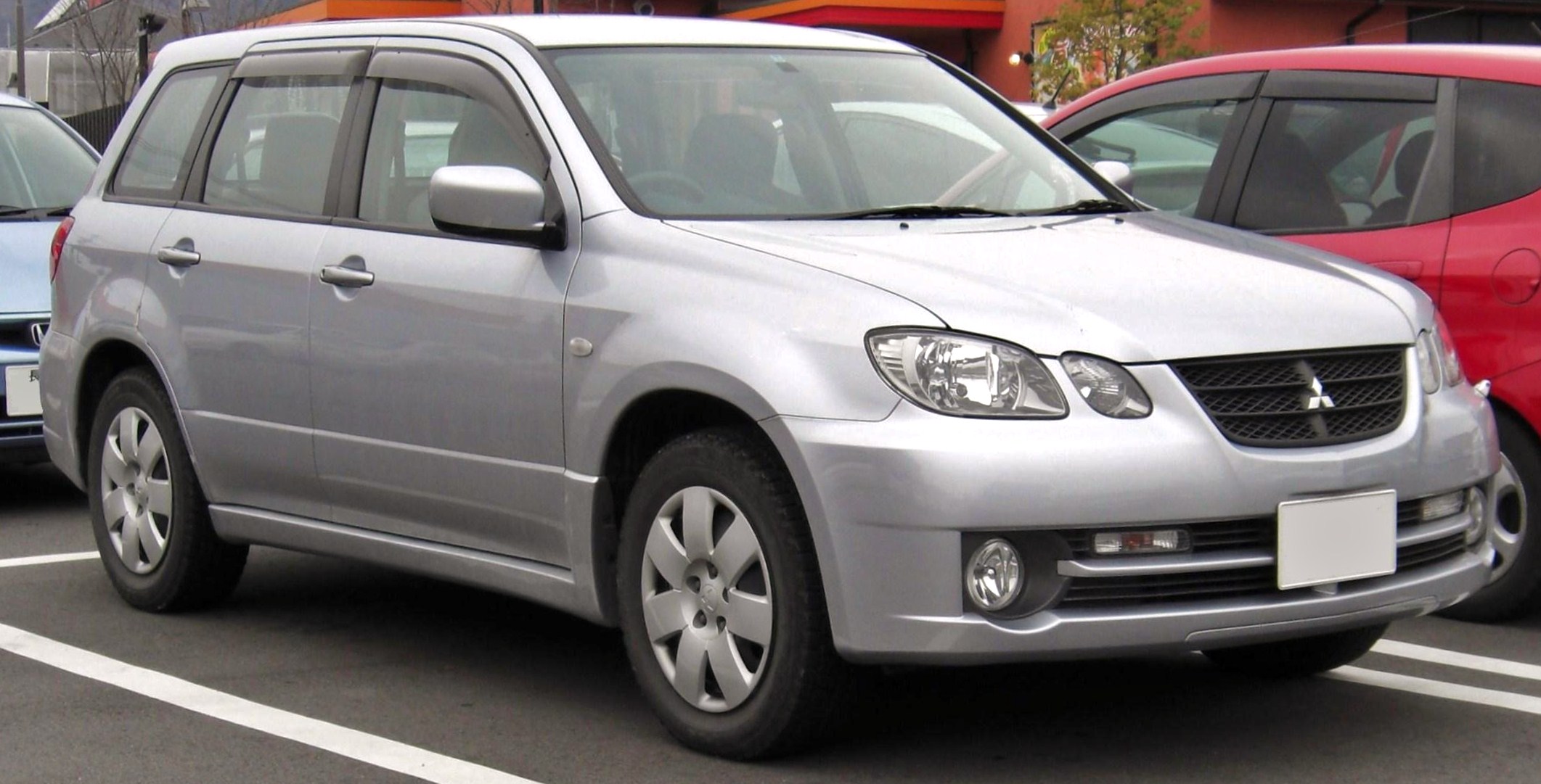 Mitsubishi Airtrek 2.4 GDI (139 AG) (2001–2006) nuotrauka
