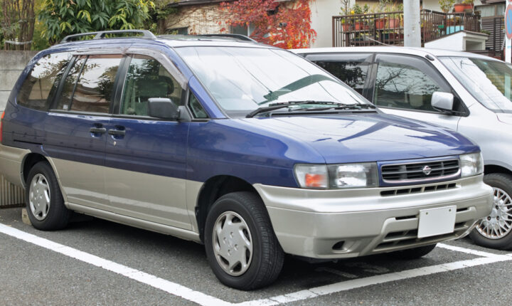 Nissan Prairie (M11) (1988–1998) nuotrauka
