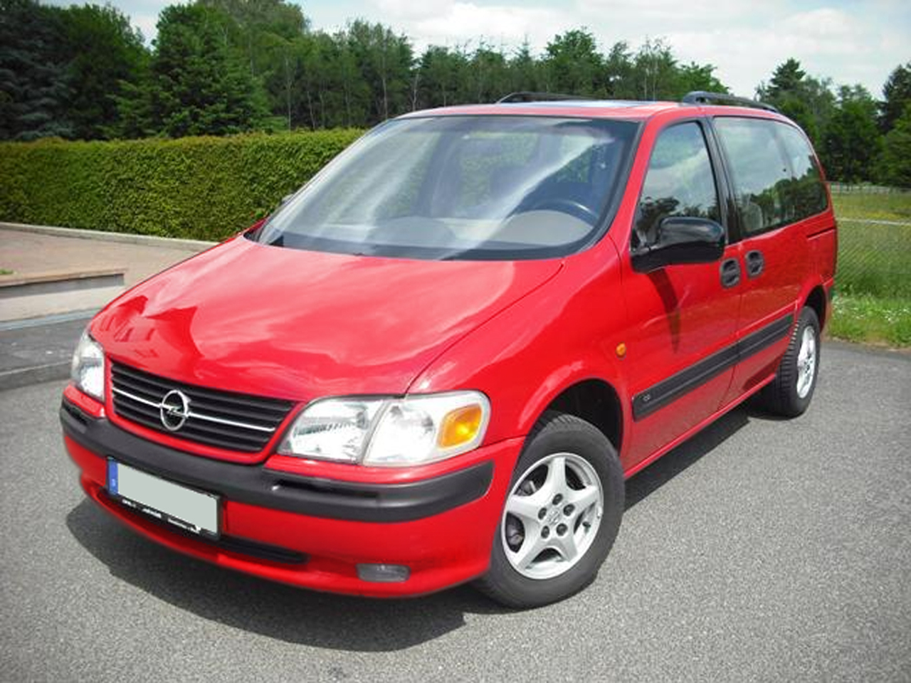 Opel Sintra 2.2i 16V (141 AG) (1997–1999) nuotrauka