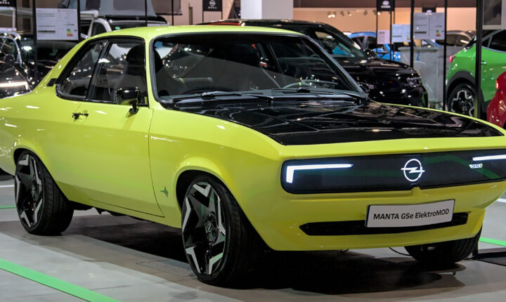 Opel Manta GSe ElektroMOD (2021) nuotrauka