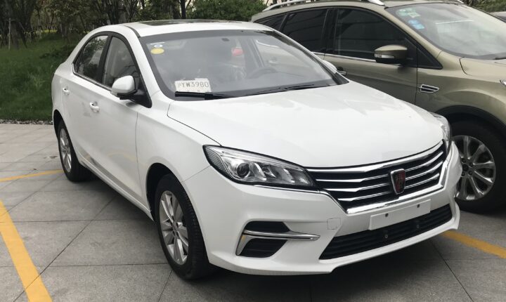 Roewe 360 Plus (2017–2026) nuotrauka