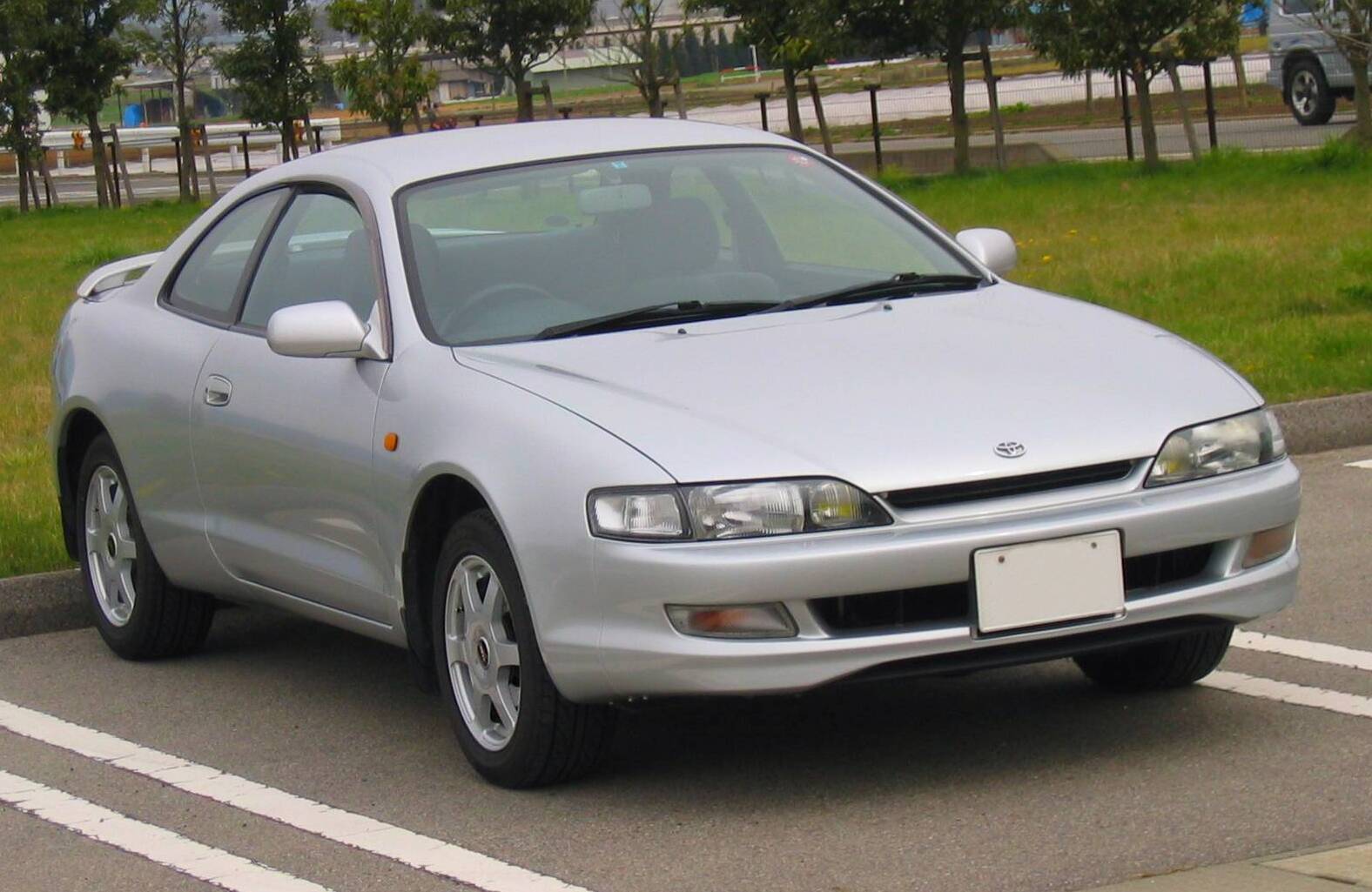 Toyota Curren (1994–1995) nuotrauka