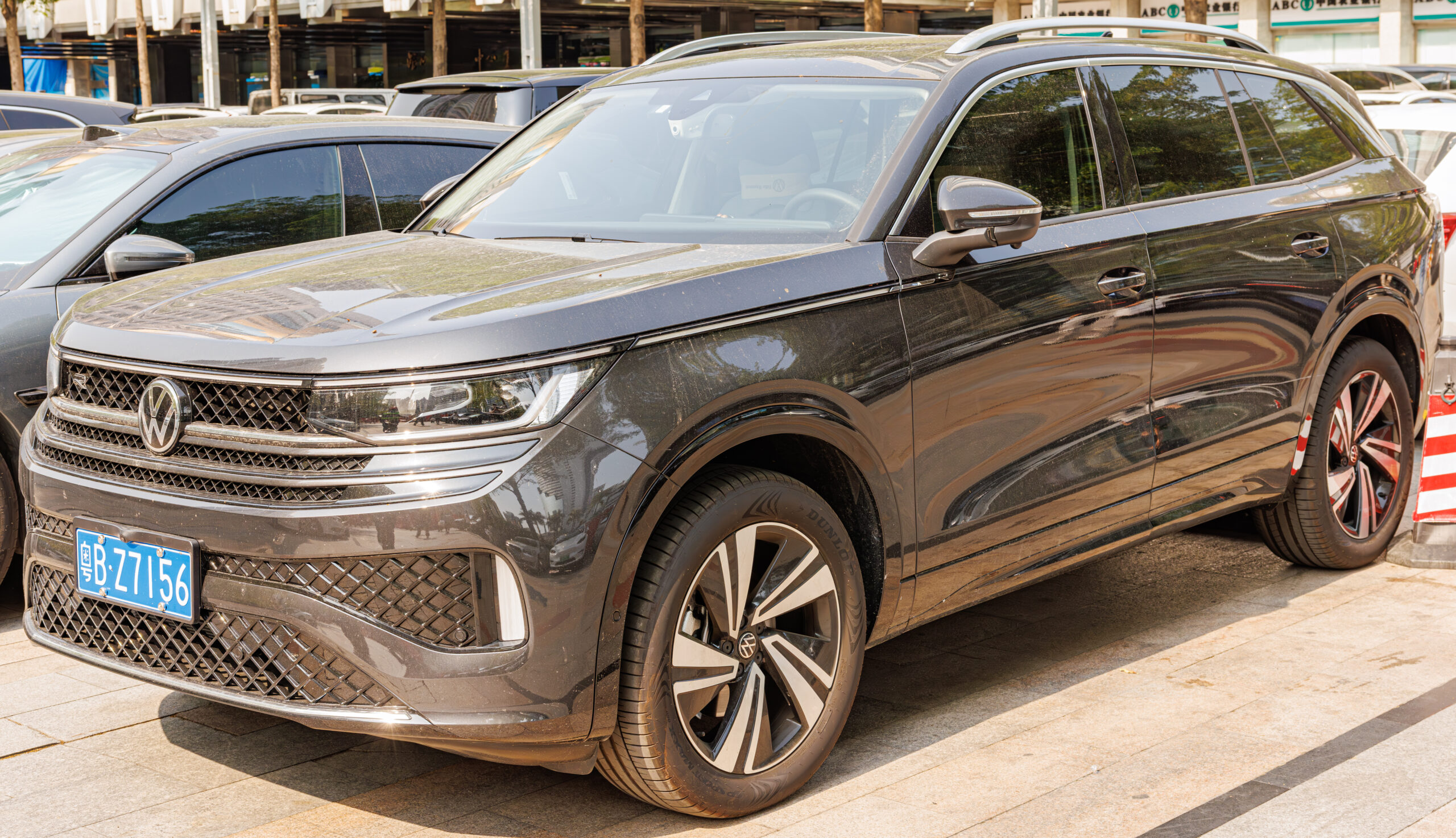 Volkswagen Tavendor 380TSI (220 AG) 4WD DSG (2022) nuotrauka