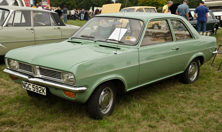 Vauxhall Nova furgonas (1988–1993) nuotrauka