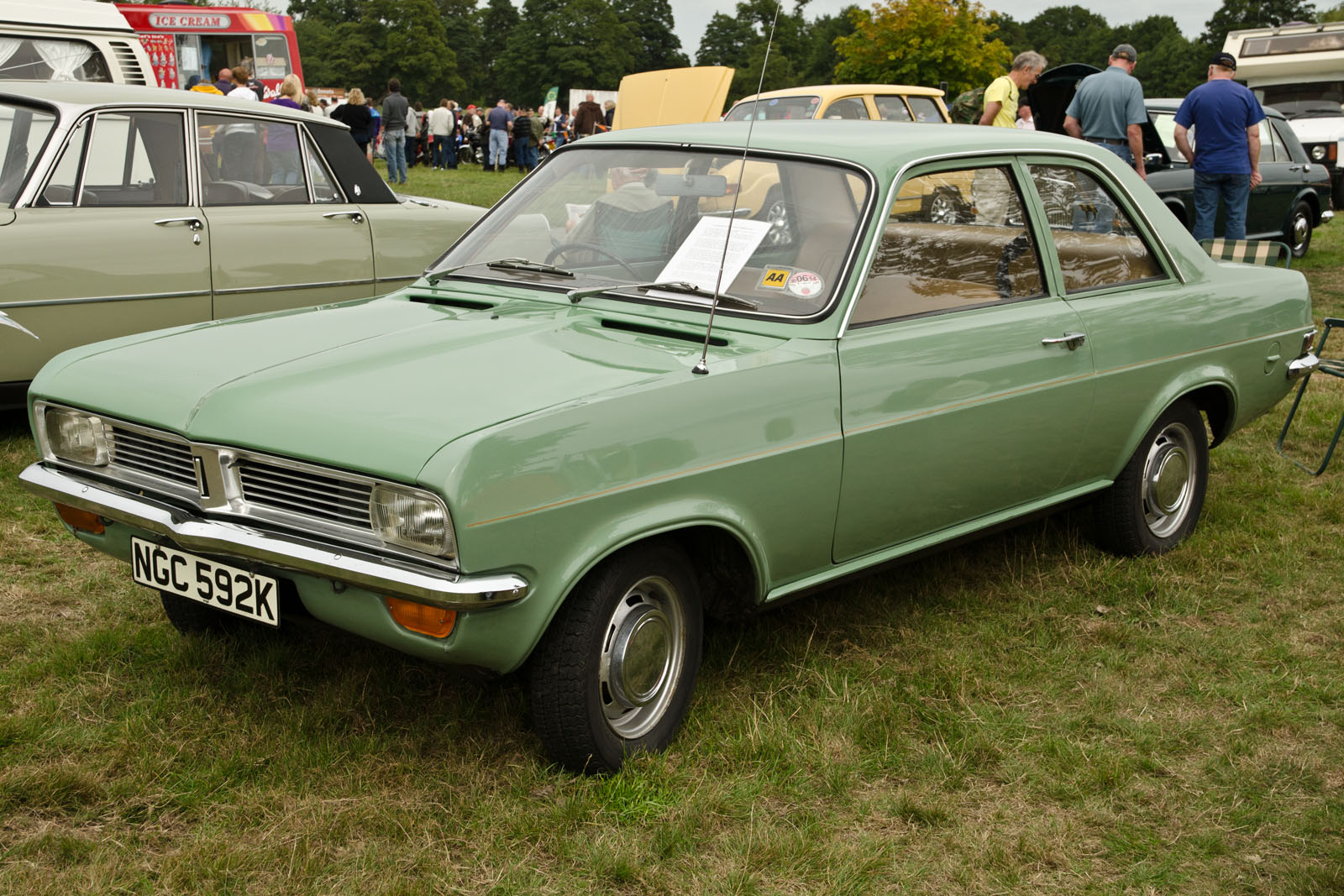 Vauxhall Nova furgonas (1988–1993) nuotrauka