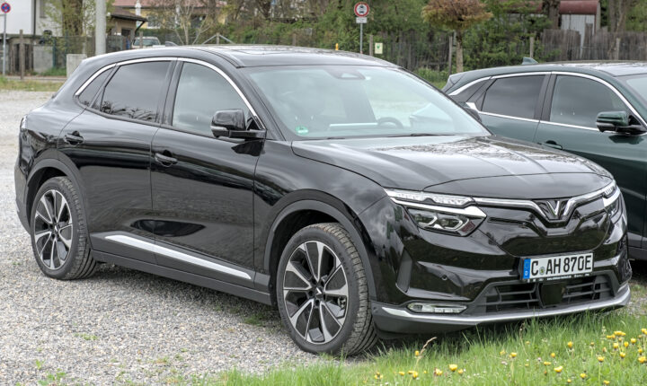 VinFast VF 8 (2022–2026) nuotrauka
