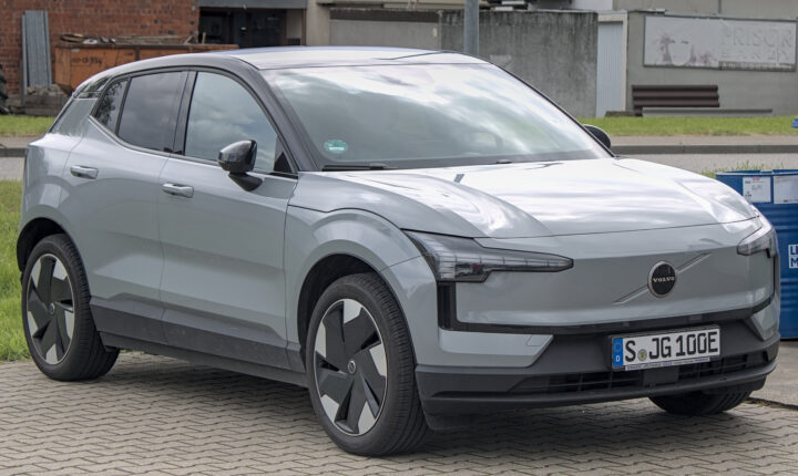 Volvo EX30 (2023–2026) nuotrauka