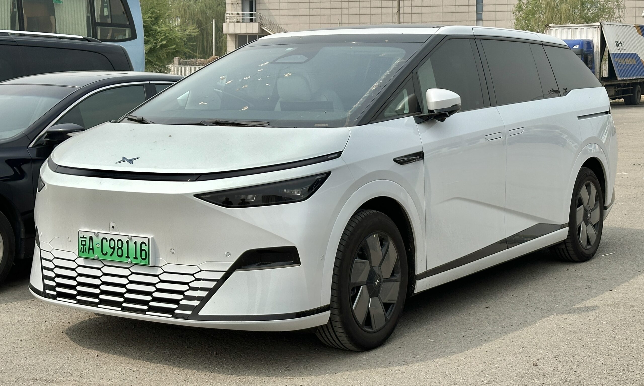 XPENG X9 (2023–2025) nuotrauka