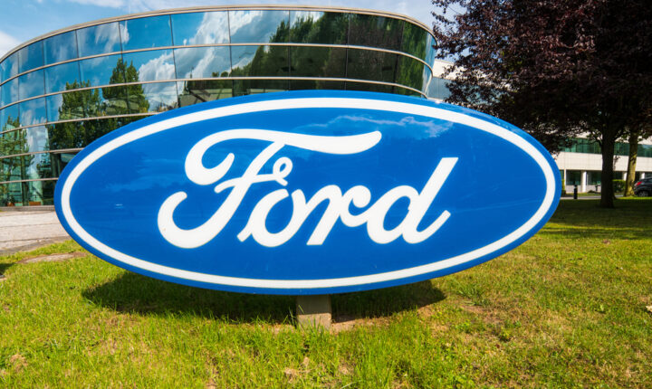 Gauk šešiaženklį atlyginimą už daiktų pavadinimų kūrimą „Ford“ įmonėje