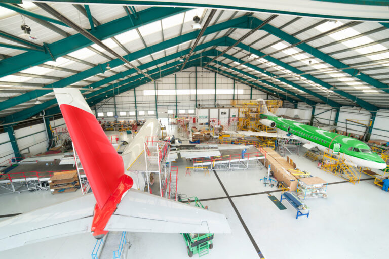 Kodėl Boeing gali pagaminti 737 per 9 dienas, o 747 gamyba užtruko daug ilgiau