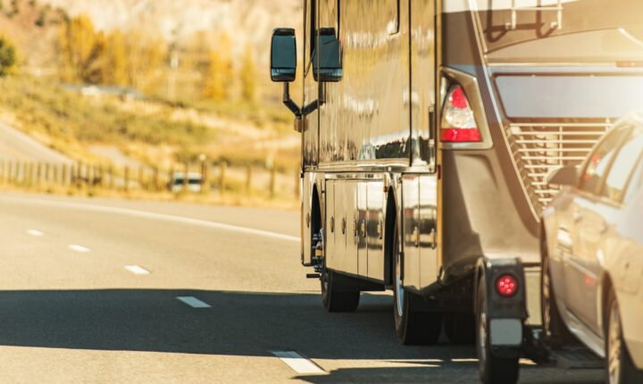 Tai lengviausiai už RV tempiami automobiliai